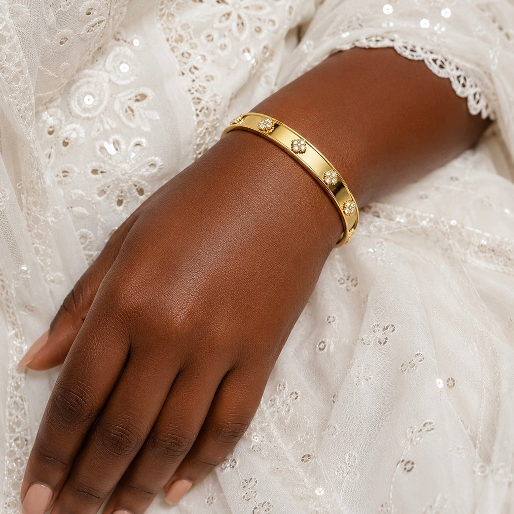 18K Gold Plated Floral Motif Anti Tarnish Bracelet | Premium AD Crystal Bracelet