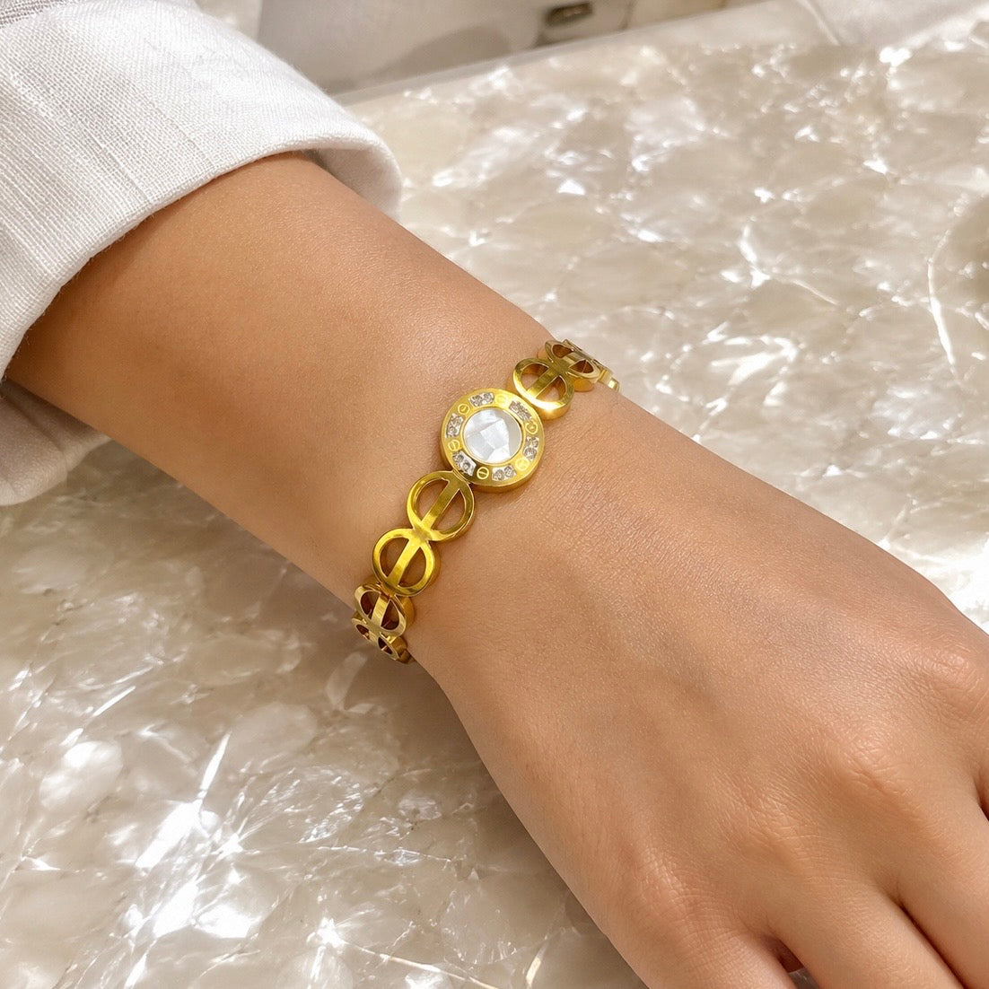 18K Gold Plated Mother of Pearl Anti Tarnish Bracelet for | Premium Crystal Bracelet