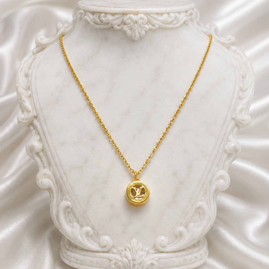 18K Gold Plated Luxury Pendant Necklace with AD Detailing | Anti Tarnish Minimal Statement Necklace