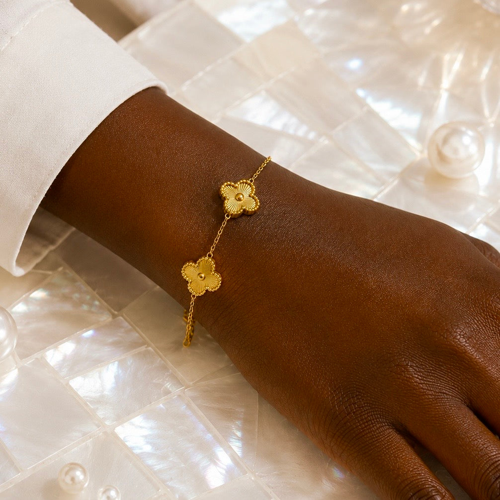 18K Gold Plated Clover Chain Bracelet | Anti Tarnish Floral Motif Bracelet