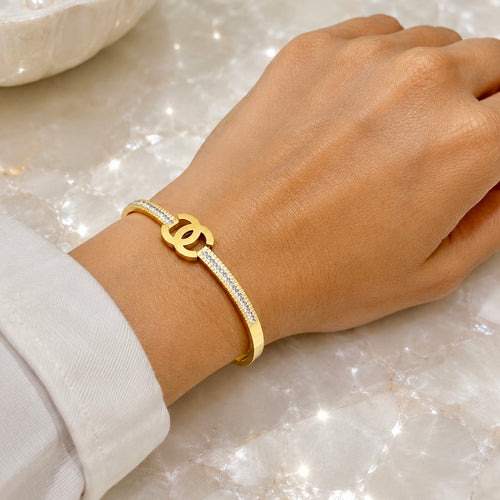 18K Gold Plated Interlocking Motif Anti Tarnish Bracelet | Crystal Detail Bracelet