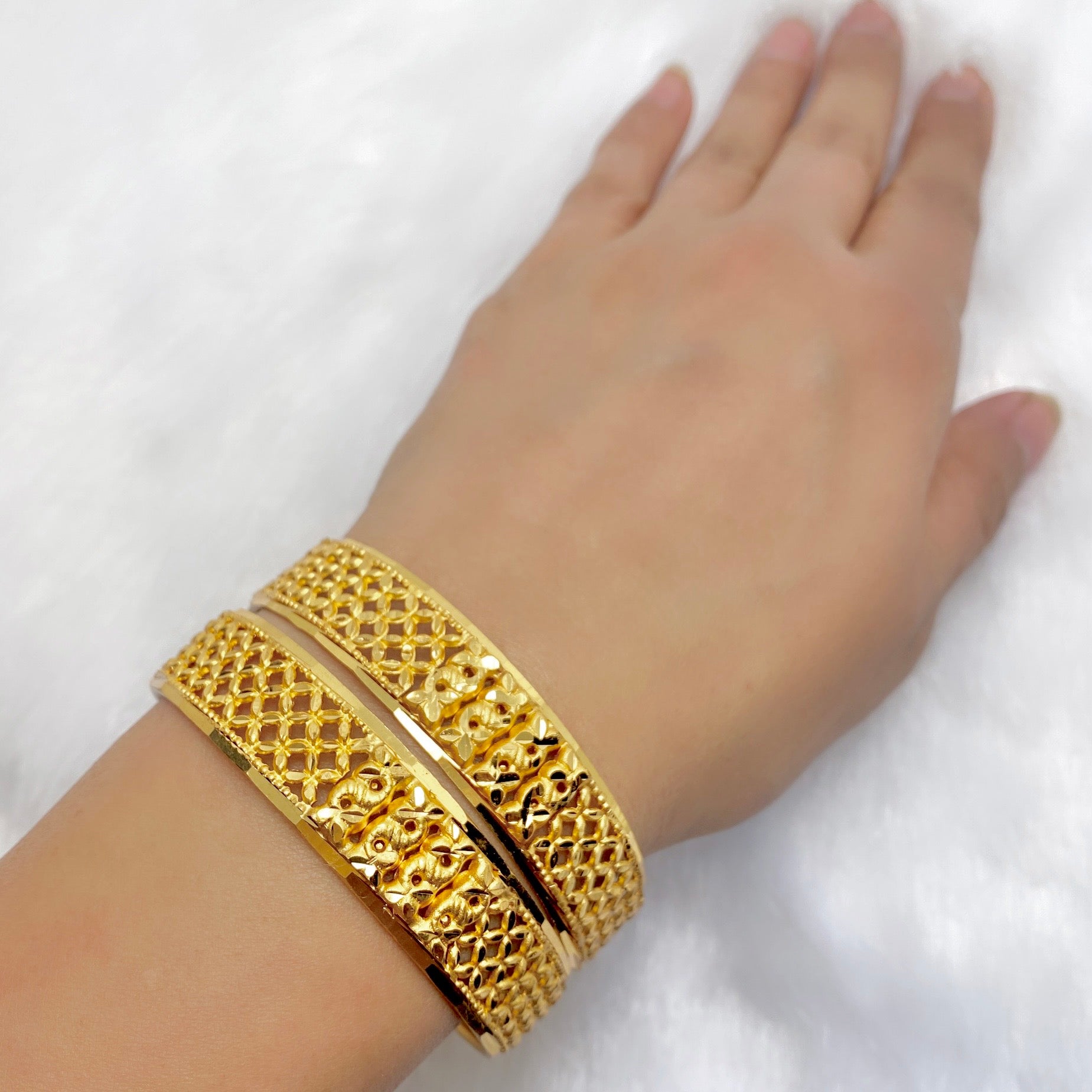 Dubai Gold Mesh Cutwork Bangle Pair – Premium Micro-Plated Traditional Design