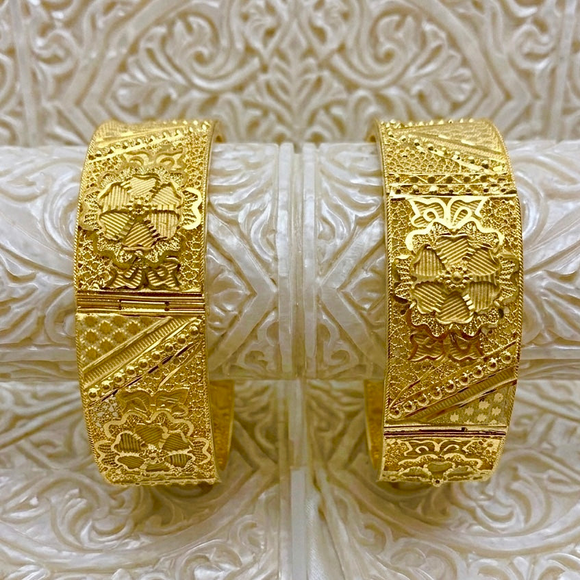 Luxury Turkish Gold Mesh Bangle Pair with Floral Motif Detailing