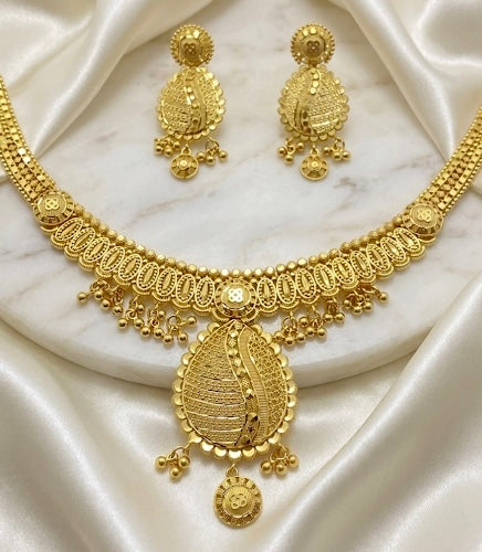 Micro Plated Dubai Gold Heritage Pendant Necklace Set