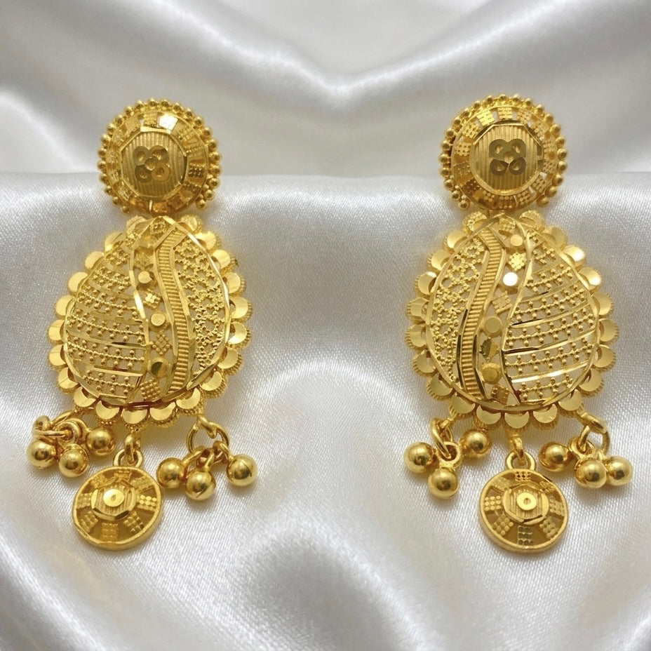 Micro Plated Dubai Gold Heritage Pendant Necklace Set
