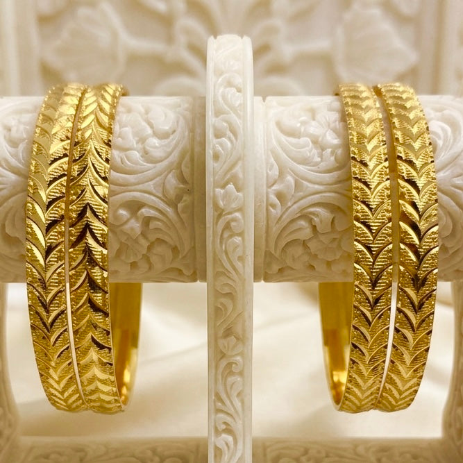 Dubai Gold Leaf Pattern Micro-Plated Bangle Pair | Premium Gold Finish