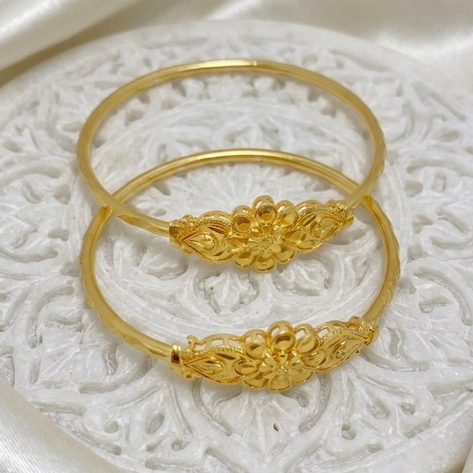 Handcrafted Dubai Gold Floral Bangle – Premium Micro-Plated Traditional Jewellery