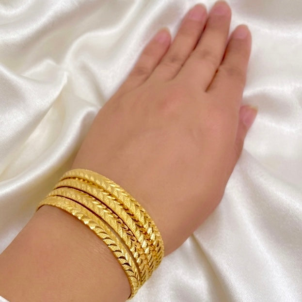 Dubai Gold Leaf Pattern Micro-Plated Bangle Pair | Premium Gold Finish