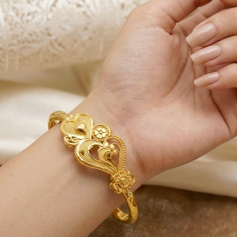 Elegant Heart Motif Dubai Gold Handcrafted Bangle