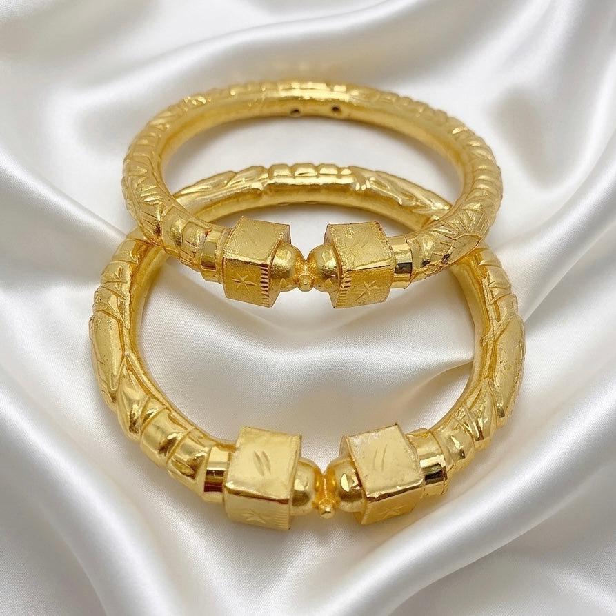 Nakshikari Gold Bala Bangle Pair – Traditional Bengali Design