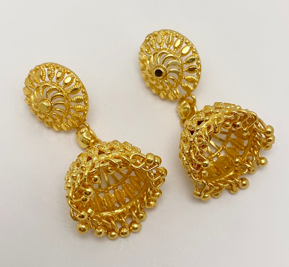 Traditional Petal Mesh Gold Jhumki Earrings – Temple Style Ghungroo Jhumki’s